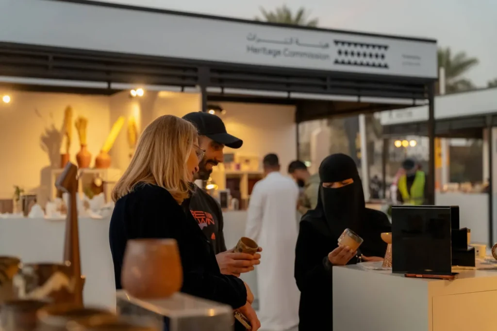 ملتقى طويق 2026 يُوسِّع حضور النحت في الفضاء العام ورشات وجلسات حوارية وتجارب مفتوحة للجمهور في أحد أبرز شوارع الرياض