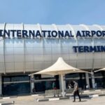 وداعاً للورق.. مصر تلغي “كارت الجوازات” نهائياً في المطارات القرار يدخل حيز التنفيذ الفعلي في نهاية يناير الجاري