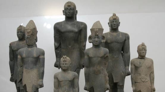 السودان يستعيد 570 قطعة أثرية سرقت في الحرب ومكافأة لمن يعيد أخرى القطع المستردّة تشكّل حوالي 30 % من القطع المنهوبة