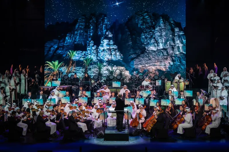 الأوركسترا السعودية تتألق في أولى لياليها بـ”مرايا” العُلا تجربة فنية متكاملة تمزج بين الأداء الأوركسترالي والهوية السعودية